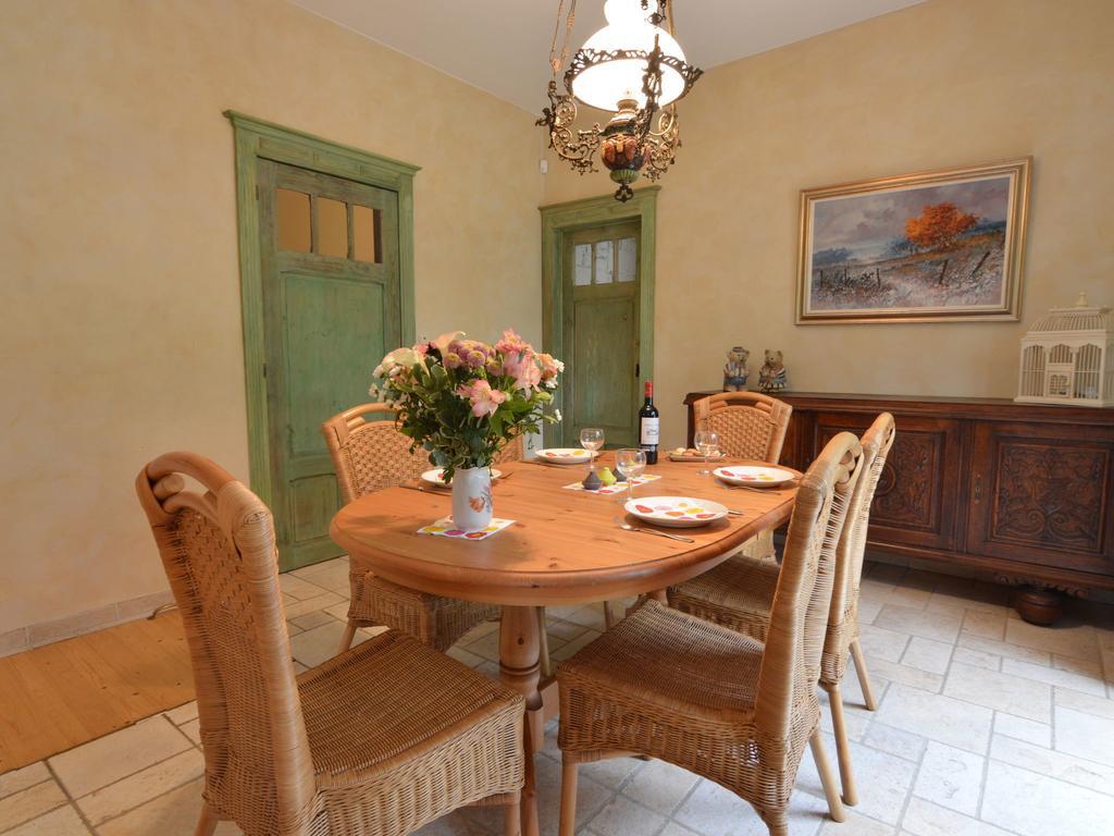Furnished Bungalow In Monceau En Ardenne With Garden Barbecue Oizy Kamer foto