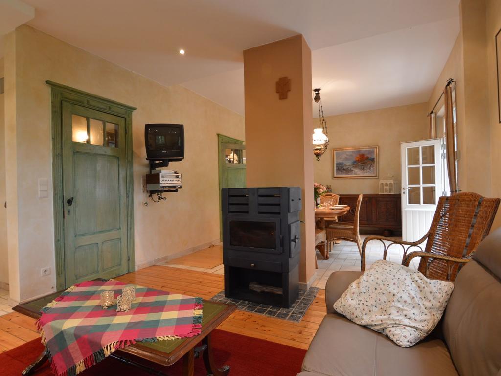 Furnished Bungalow In Monceau En Ardenne With Garden Barbecue Oizy Kamer foto