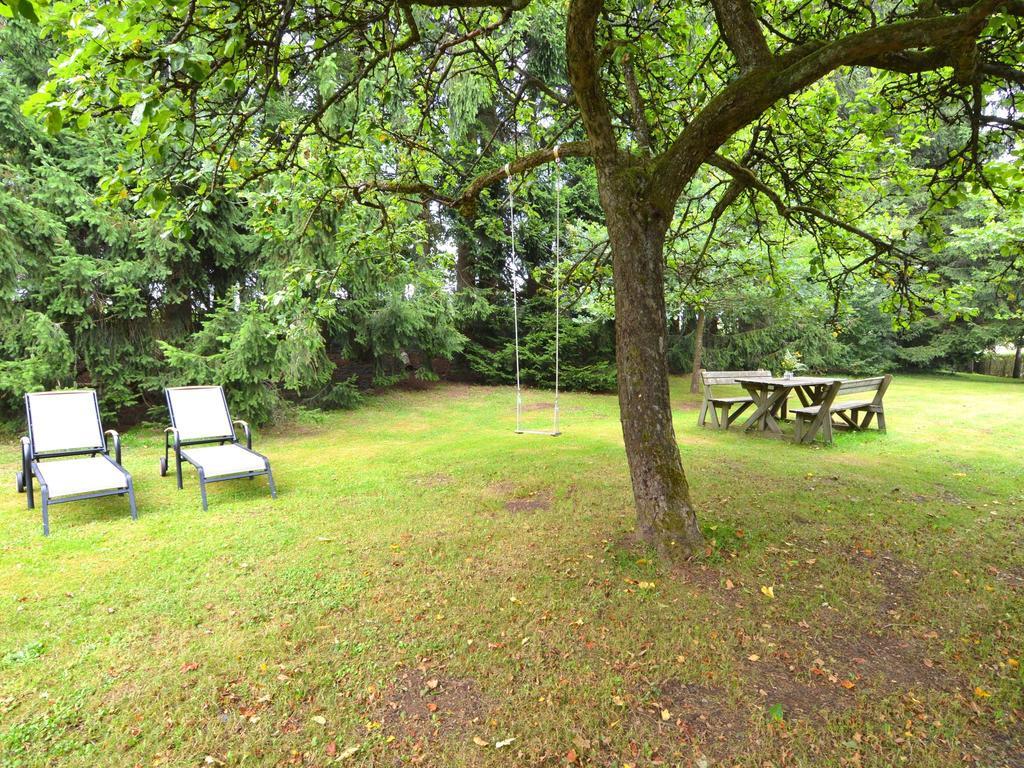 Furnished Bungalow In Monceau En Ardenne With Garden Barbecue Oizy Buitenkant foto