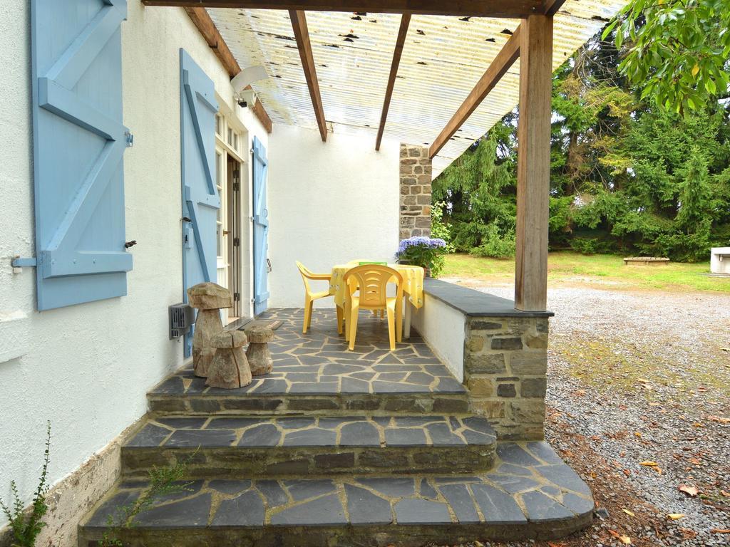 Furnished Bungalow In Monceau En Ardenne With Garden Barbecue Oizy Buitenkant foto