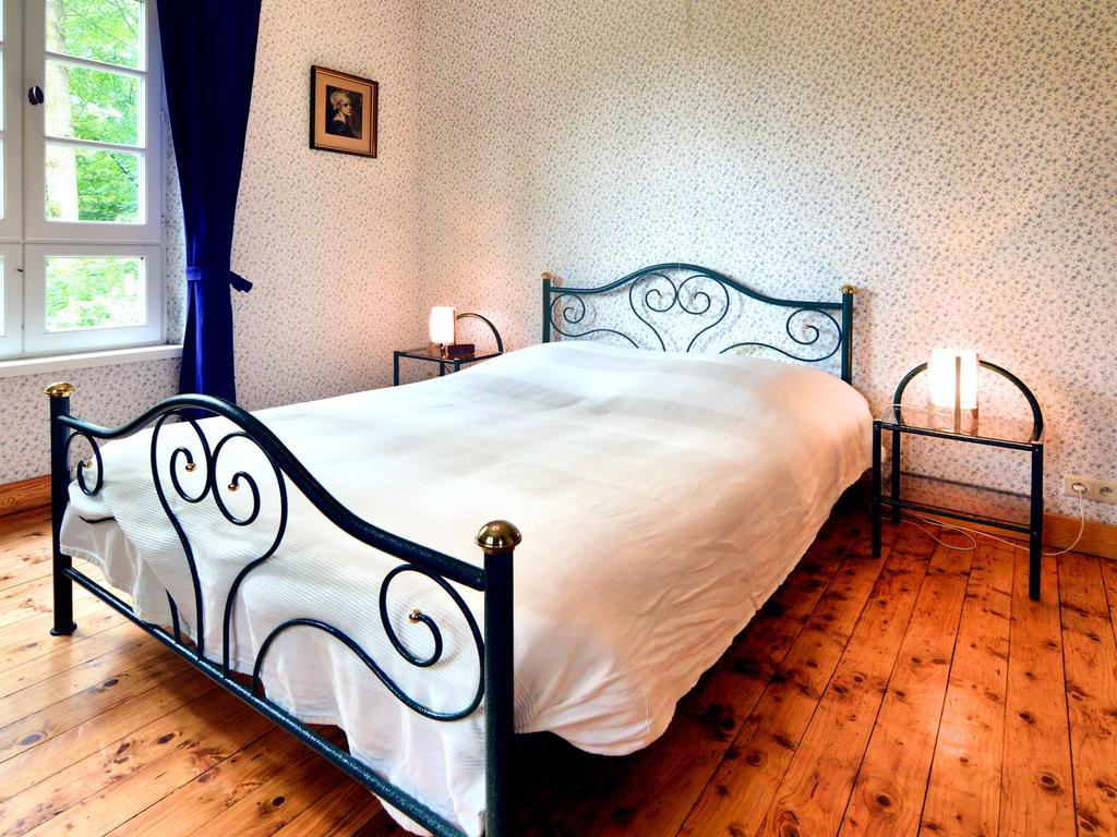 Furnished Bungalow In Monceau En Ardenne With Garden Barbecue Oizy Buitenkant foto