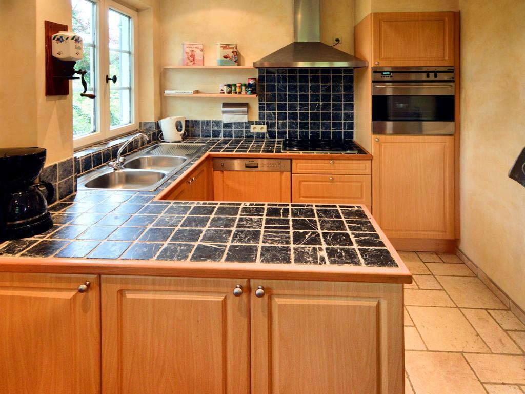 Furnished Bungalow In Monceau En Ardenne With Garden Barbecue Oizy Buitenkant foto