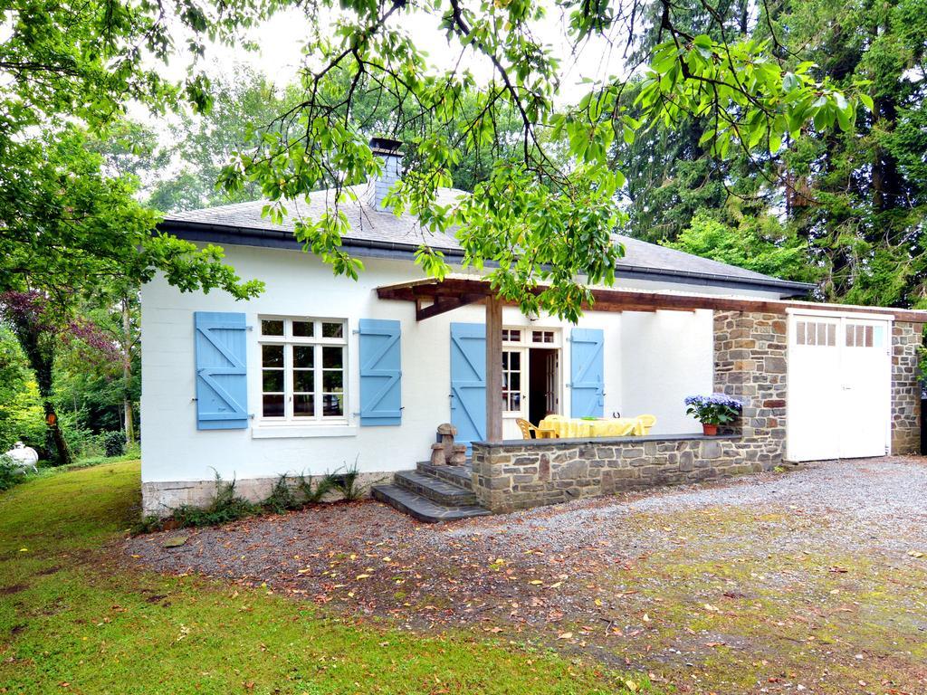 Furnished Bungalow In Monceau En Ardenne With Garden Barbecue Oizy Buitenkant foto